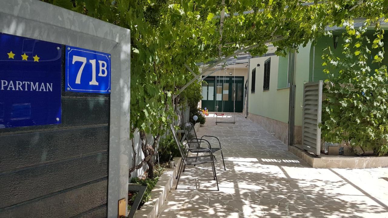 Apartmani Vincek Vodice Kültér fotó