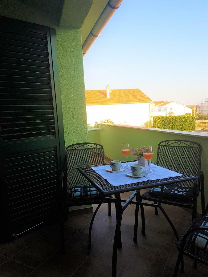 Apartmani Vincek Vodice Kültér fotó